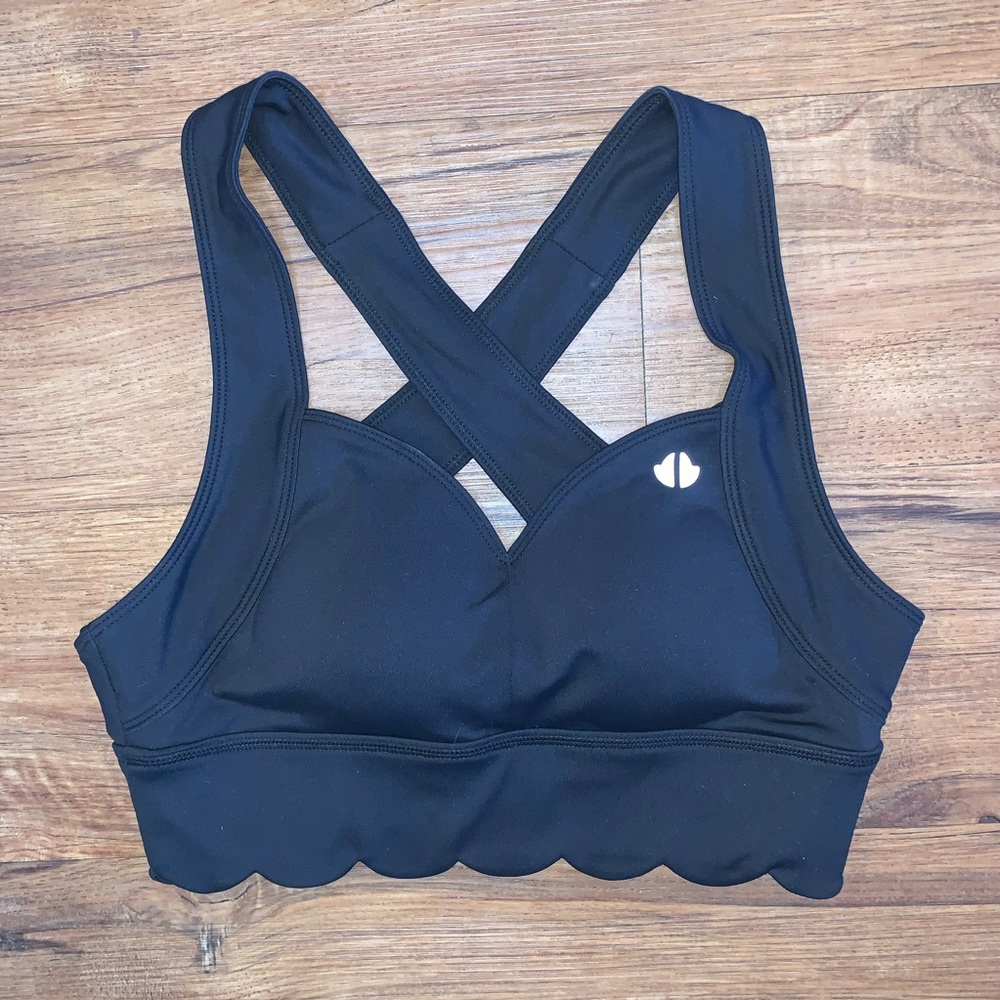 Thrive Societe Scalloped Sports Bra